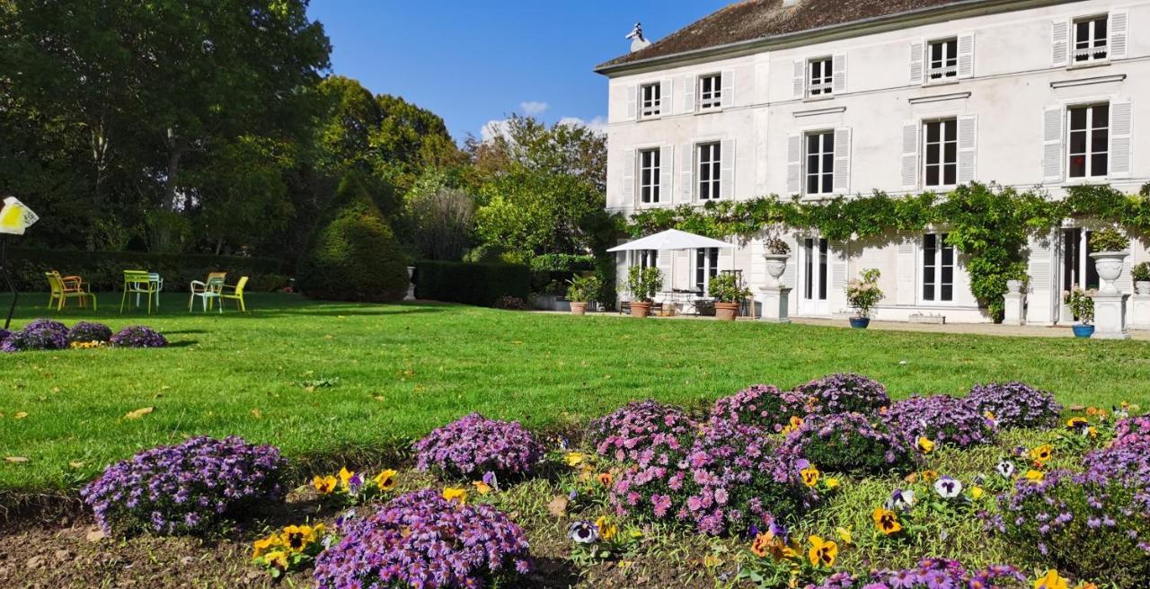 Chateau De Brinville Saint-Sauveur-sur-Ecole Екстер'єр фото