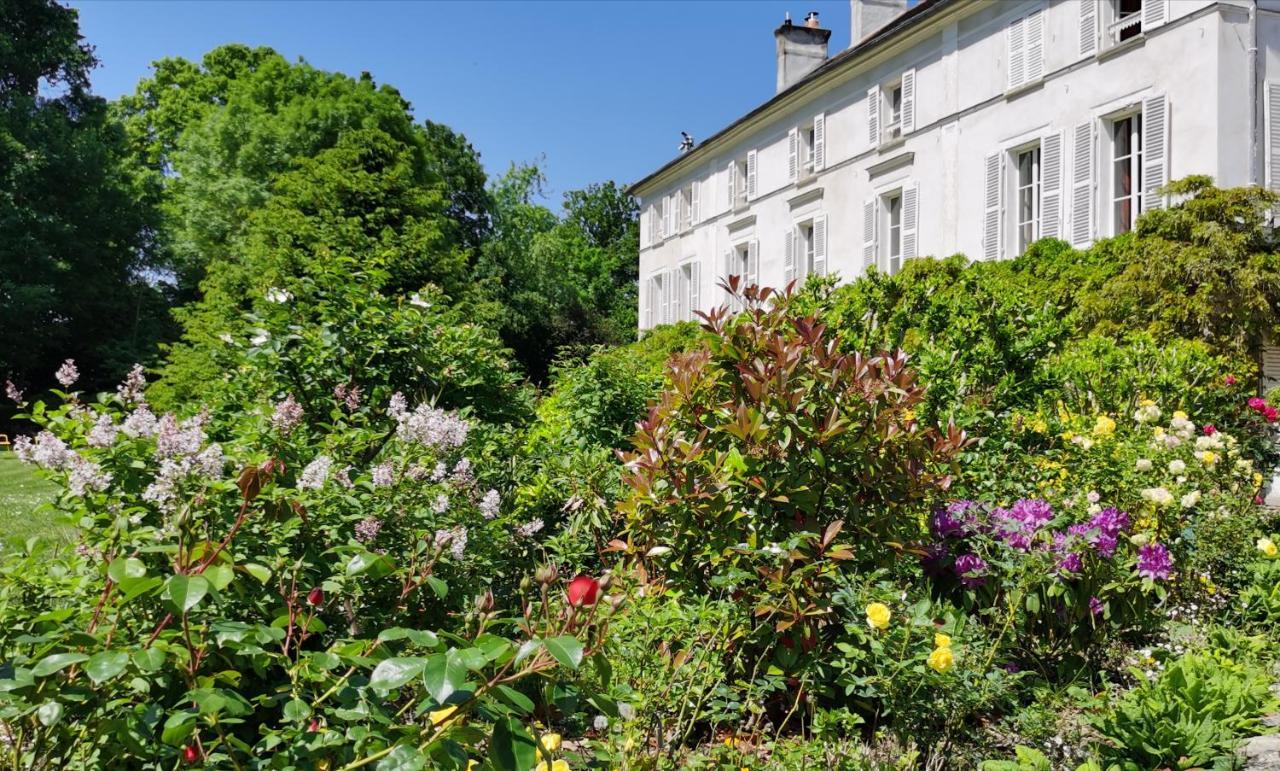 Chateau De Brinville Saint-Sauveur-sur-Ecole Екстер'єр фото